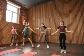 Zumba et step, deux façons de bouger pour deux profils de sportifs